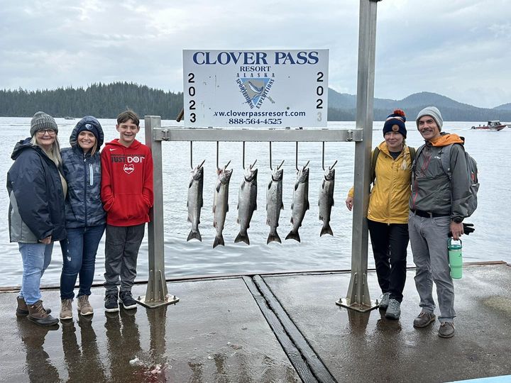 Captain Hunter found this group some nice salmon this morning out on a 4 hour tr…